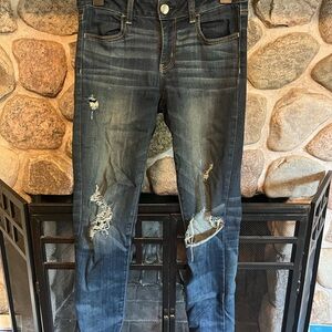 American Eagle Stylish Distressed Skinny Jegging Jeans in Dark Blue